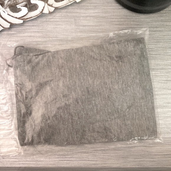 LIVING PROOF Perfect Hair Day Dry Shampoo HAIR KIT - Picture 16 of 16